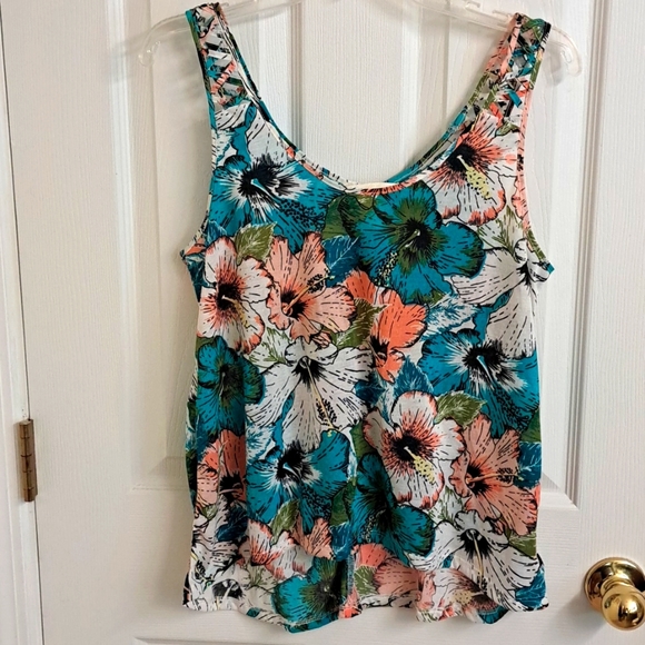 NWOT Tank Top - Picture 3 of 10